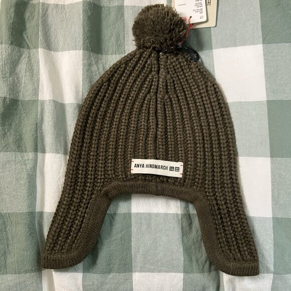 NWT Uniqlo x Anya Hindmarch Heattech Knitted Cap Kids S Green Trapper Hat - Picture 2 of 7